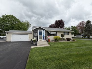 2 Scott Avenue, New Hartford, NY 13413