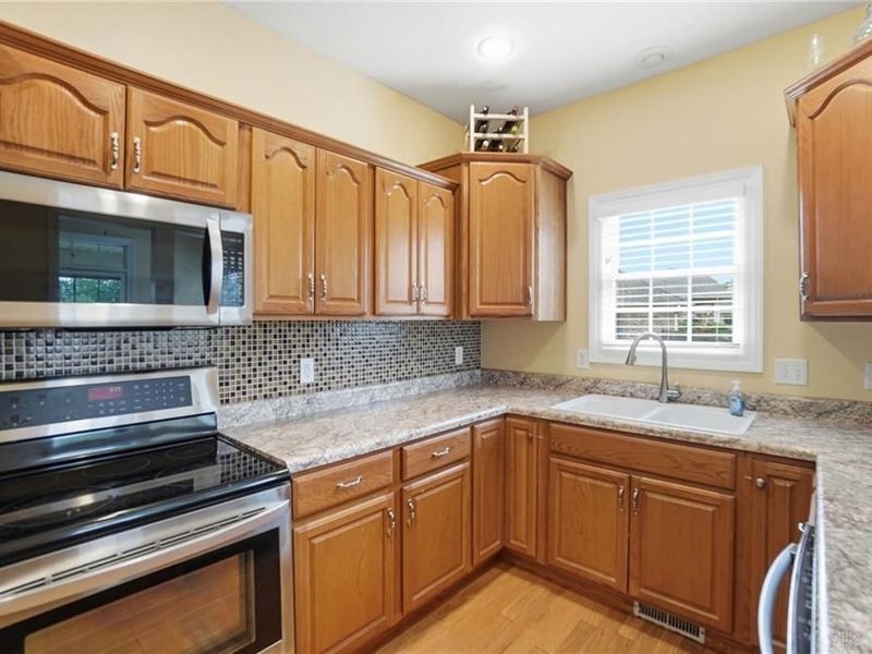 582 Storm Court, Tipp City, OH 45371 Photo 16