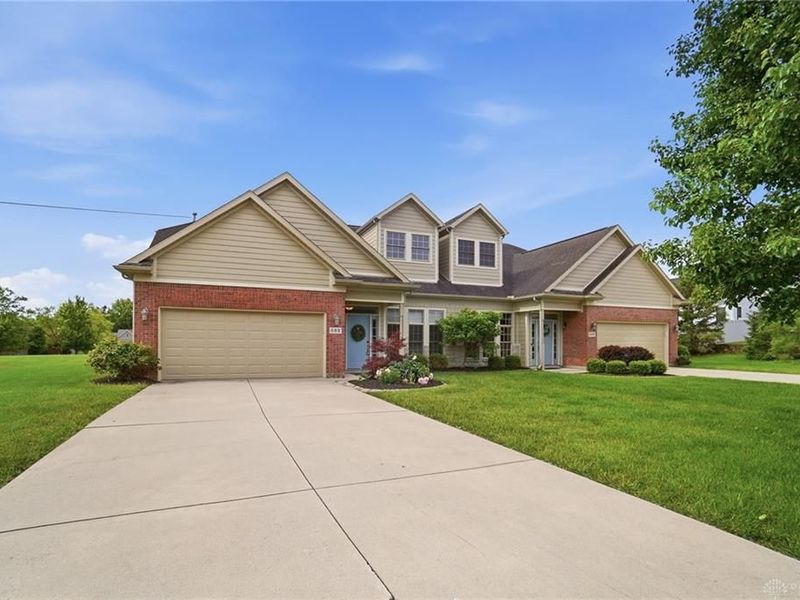 582 Storm Court, Tipp City, OH 45371 Photo 3