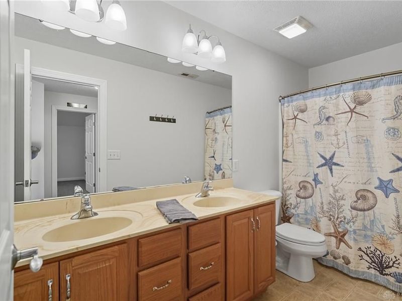 582 Storm Court, Tipp City, OH 45371 Photo 32