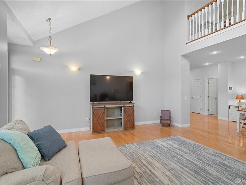 582 Storm Court, Tipp City, OH 45371 Photo 4