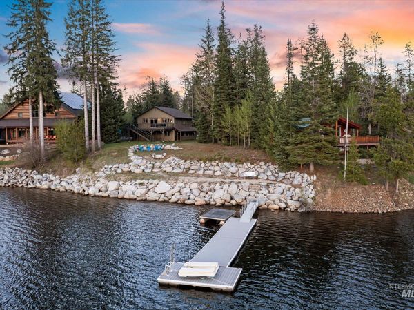 216 Hereford Pl, Donnelly, ID 83615