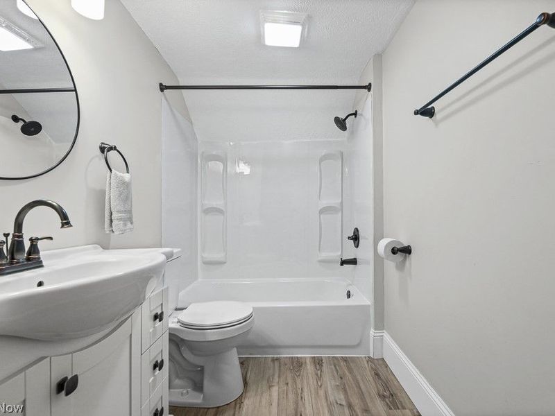 260 W Washington Street, Alliance, OH 44601 Photo 16