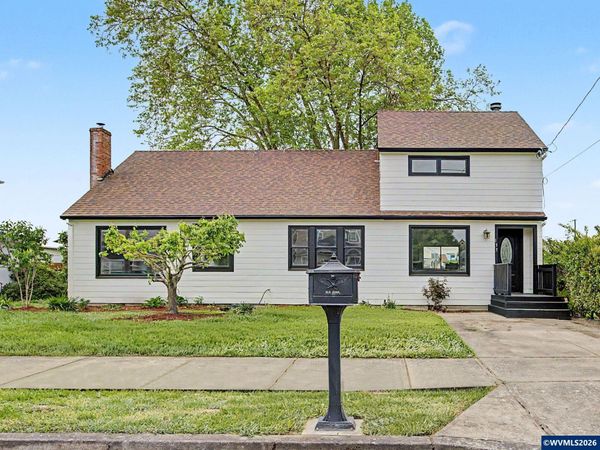 135 S Sheridan St, Mt Angel, OR 97362