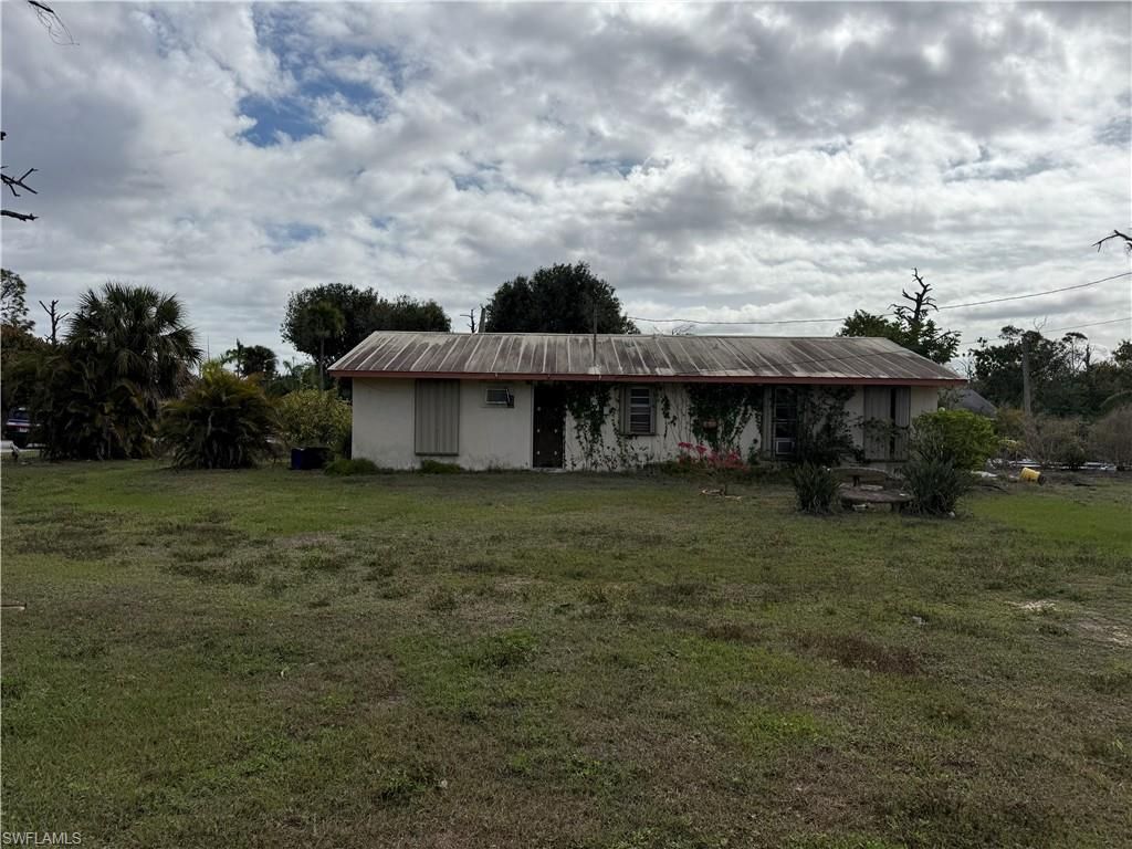 3677 Tangerine Dr, Saint James City, FL 33956 Photo