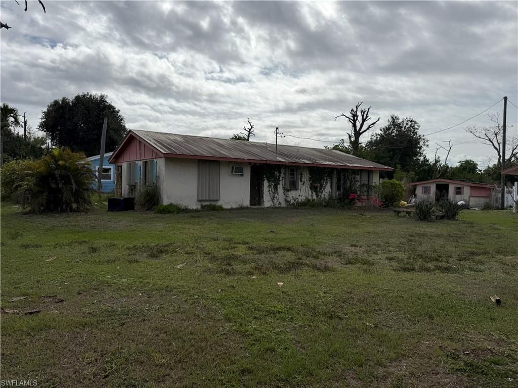 3677 Tangerine Dr, Saint James City, FL 33956 Photo