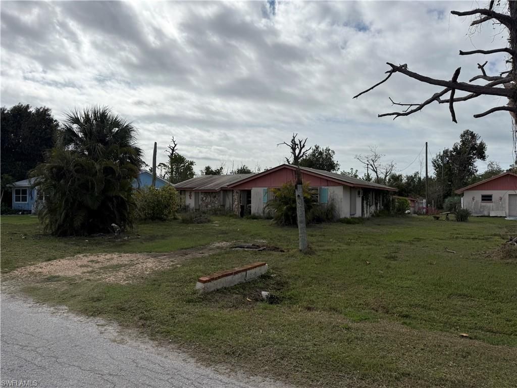 3677 Tangerine Dr, Saint James City, FL 33956 Photo