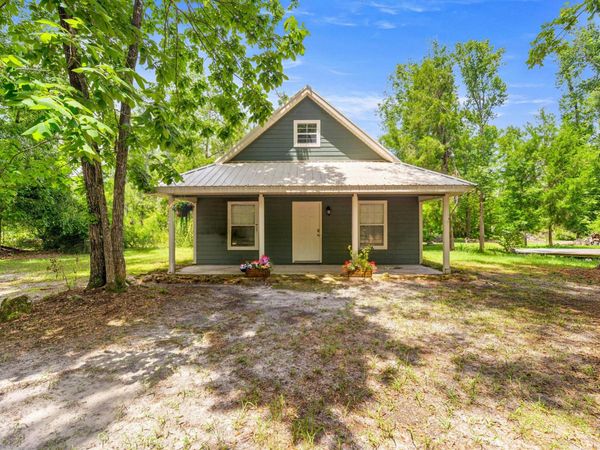694 SW Quarter Lane, Fort White, FL 32038