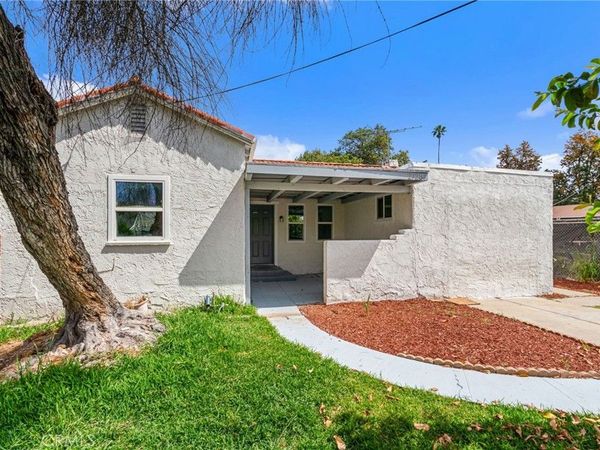 2723 Iris Street, Riverside, CA 92507