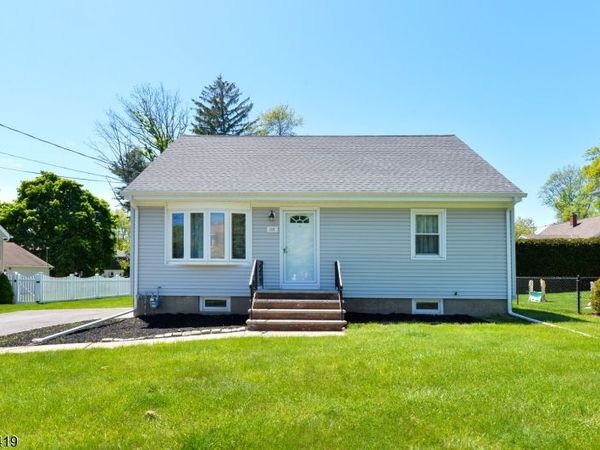 113 Stanley Ct, North Haledon, NJ 07508