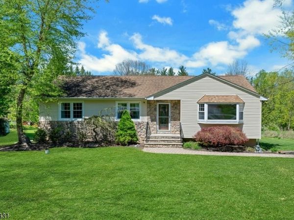 11 Lawrence Rd, Randolph, NJ 07869