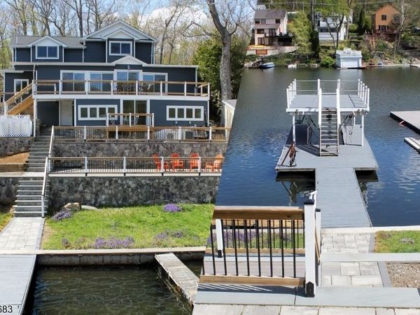 223 Squaw Trl, Hopatcong, NJ 07821