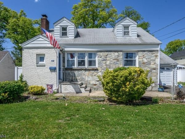 49 Colonial Dr, Clark, NJ 07066