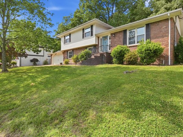 903 Brynewood Park Drive, Chattanooga, TN 37415
