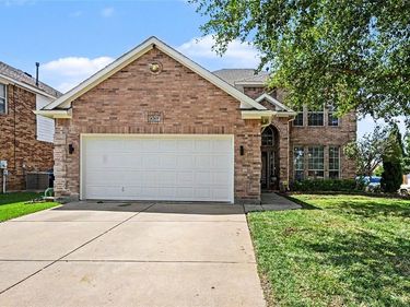6369 Redeagle Creek Drive, Fort Worth, TX 76179