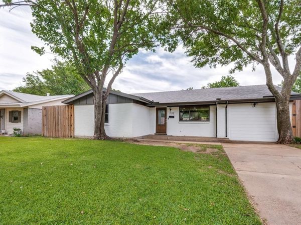 737 Cranbrook Lane , Grand Prairie, TX 75052