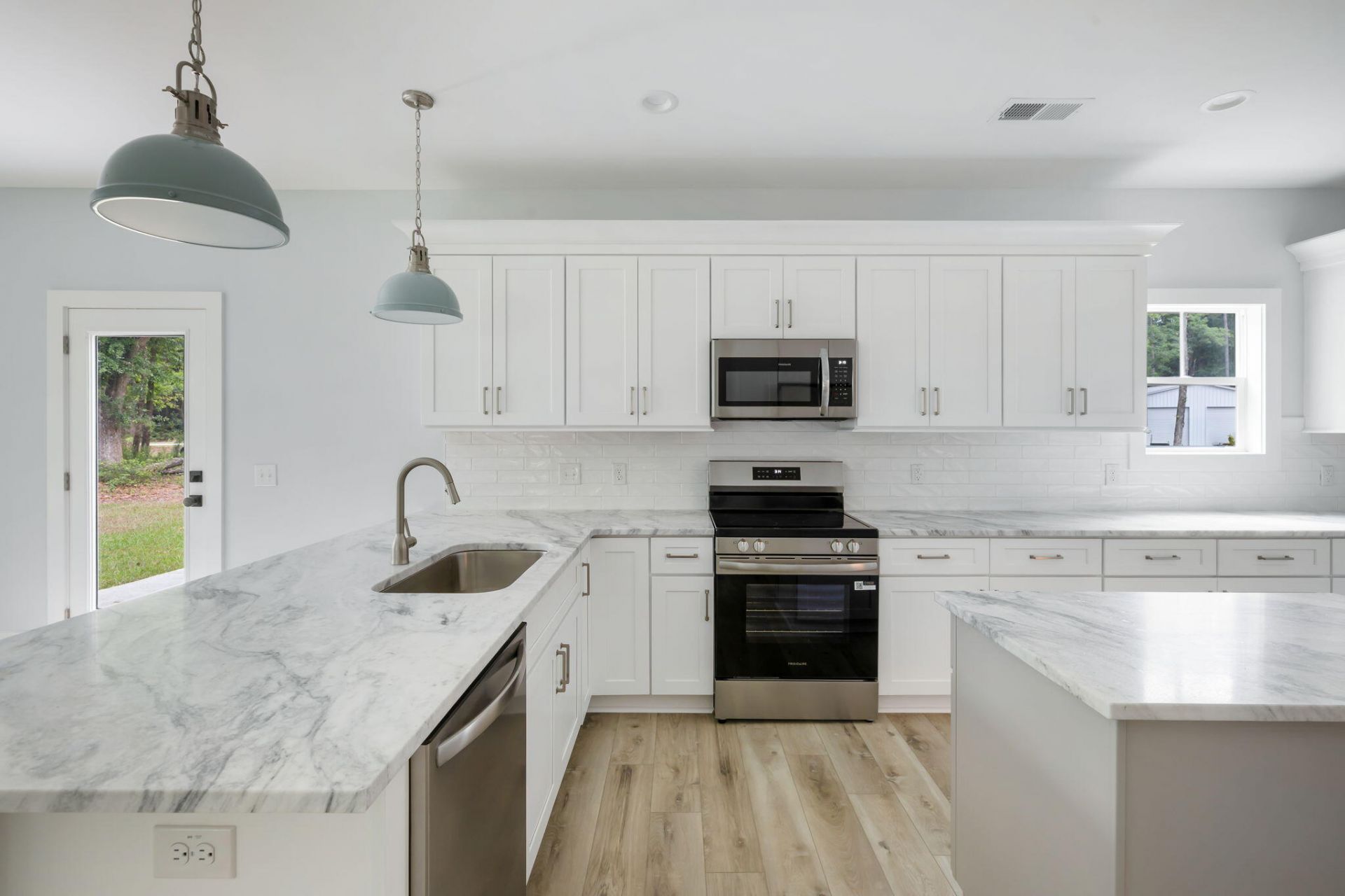 3914 Chisolm Road Photo 10