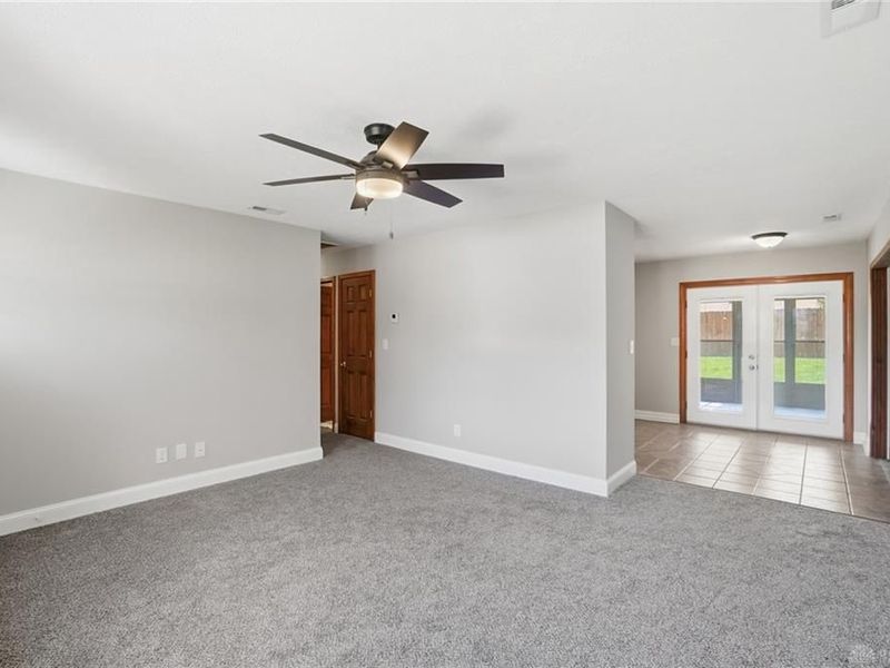 664 Nevada Drive, Xenia, OH 45385 Photo 6