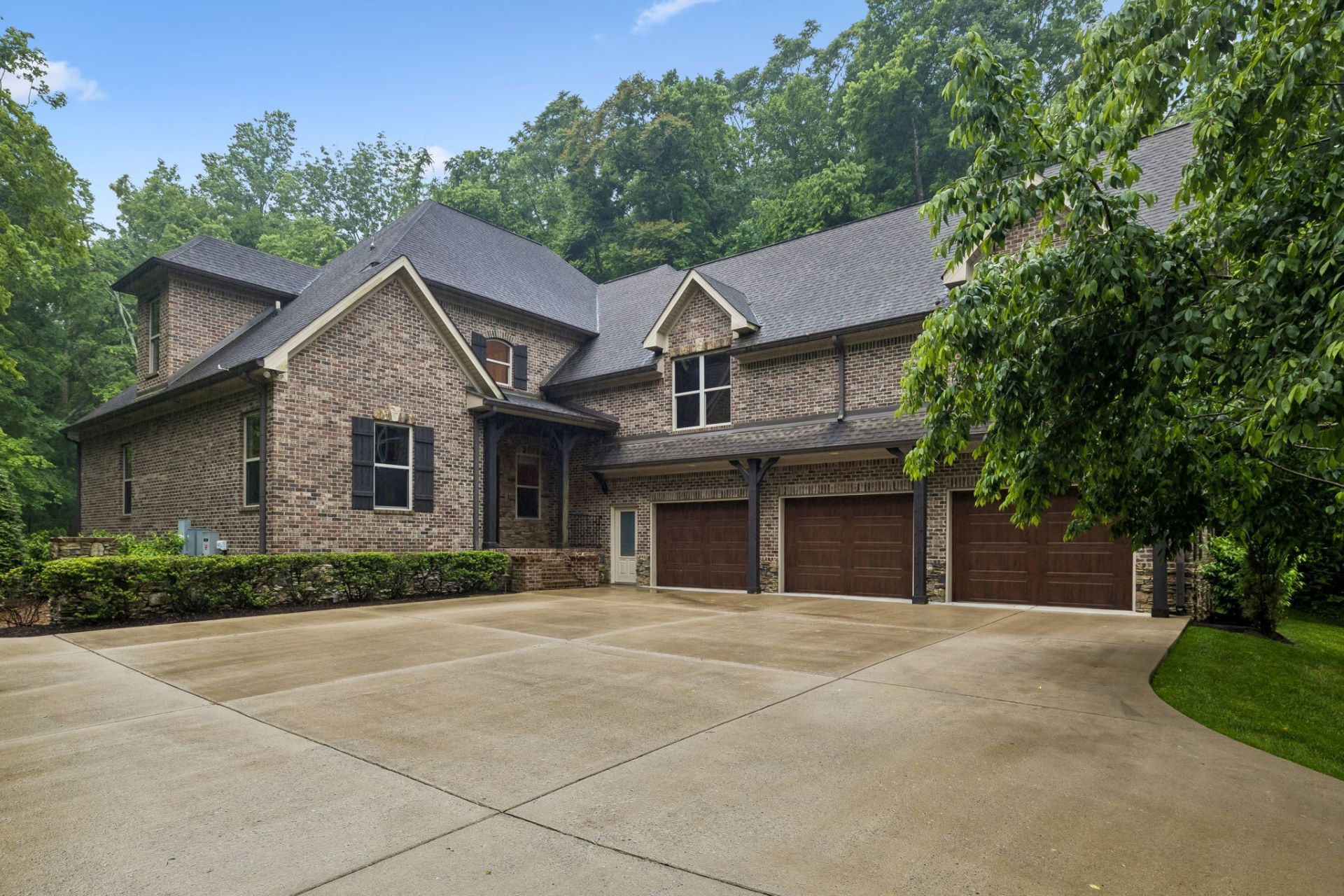129 Timber Hills Rd , Hendersonville, TN 37075 Main Photo