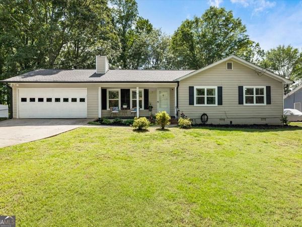 5627 Pinewood Drive, Flowery Branch, GA 30542