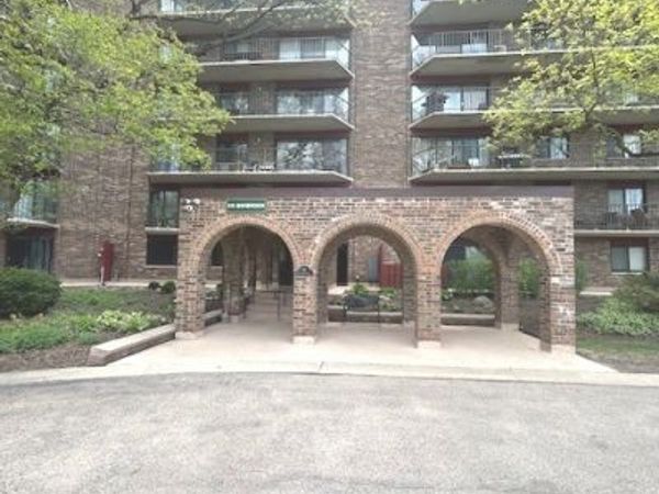 111 S Baybrook Drive , Unit 404, Palatine, IL 60074
