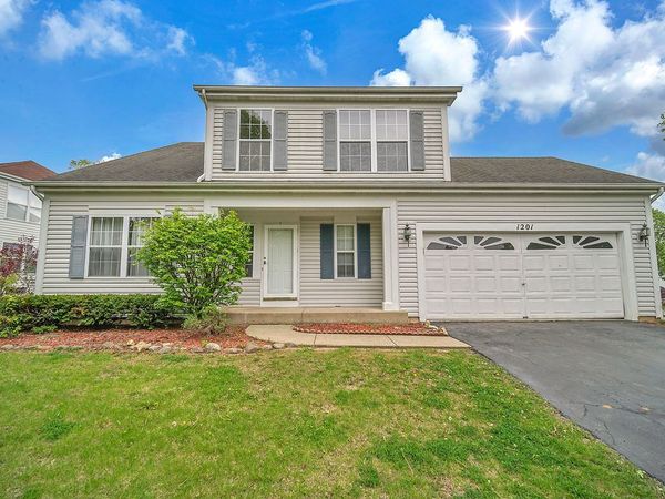 1201 Mayfair Drive , Carpentersville, IL 60110