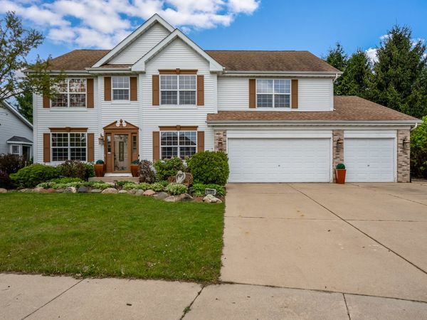 767 LONG ISLAND Circle, Loves Park, IL 61111