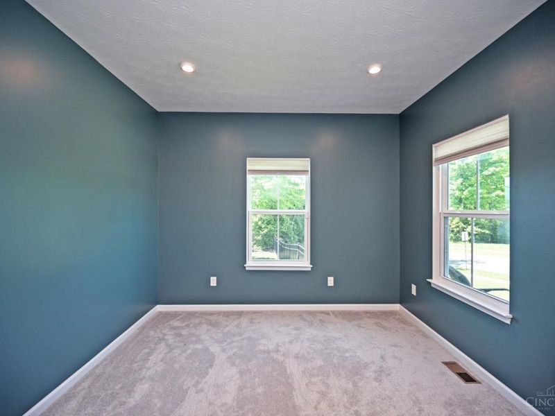 1575 Clearbrook Lane, Amelia, OH 45102 Photo 4
