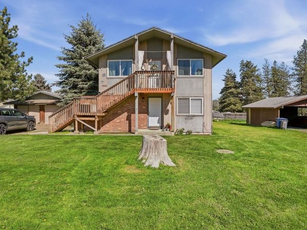 316 N Silver Lake Ave, Medical Lake, WA 99022
