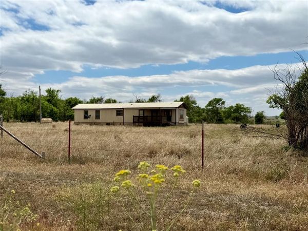 11395 N 1760 Road, Sayre, OK 73662