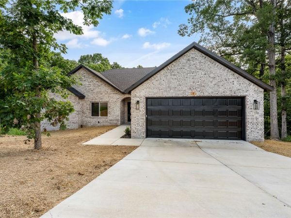 5 Florence Circle, Bella Vista, AR 72715