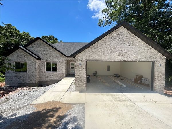 5 Florence Circle , Bella Vista, AR 72715