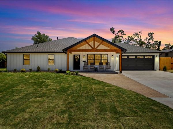 917 S 15th Street , Rogers, AR 72758