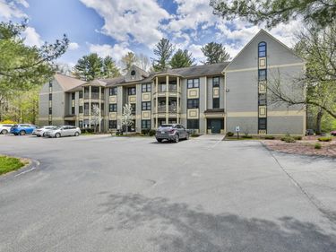 6 Mayfair Lane, Unit 201, Nashua, NH 03063