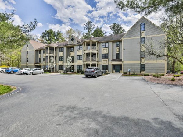 6 Mayfair Lane, Unit 201, Nashua, NH 03063
