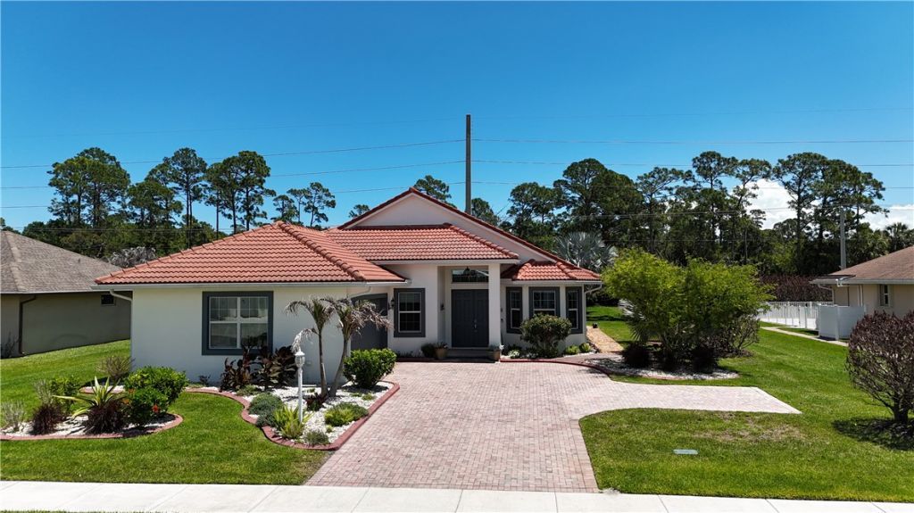 904 Yearling Trail, Sebastian, FL 32958 Photo