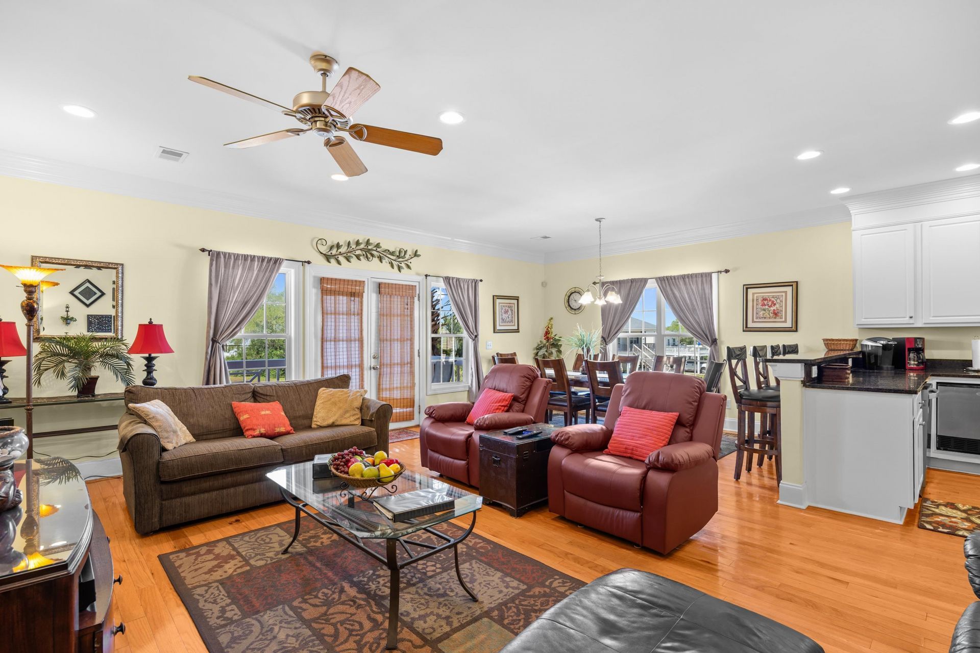 118 Seabreeze Dr. Photo 4