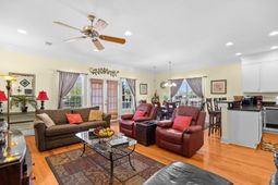 118 Seabreeze Dr. photo 4