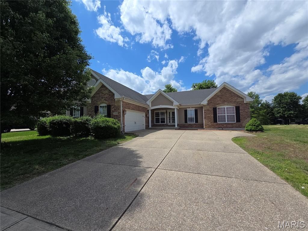 3406 Chippewa Drive, Belleville, IL 62221 Main Photo