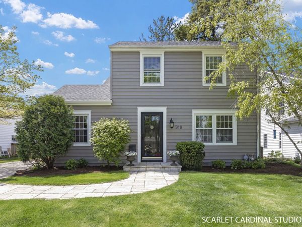 918 Cherry Street , Wheaton, IL 60187