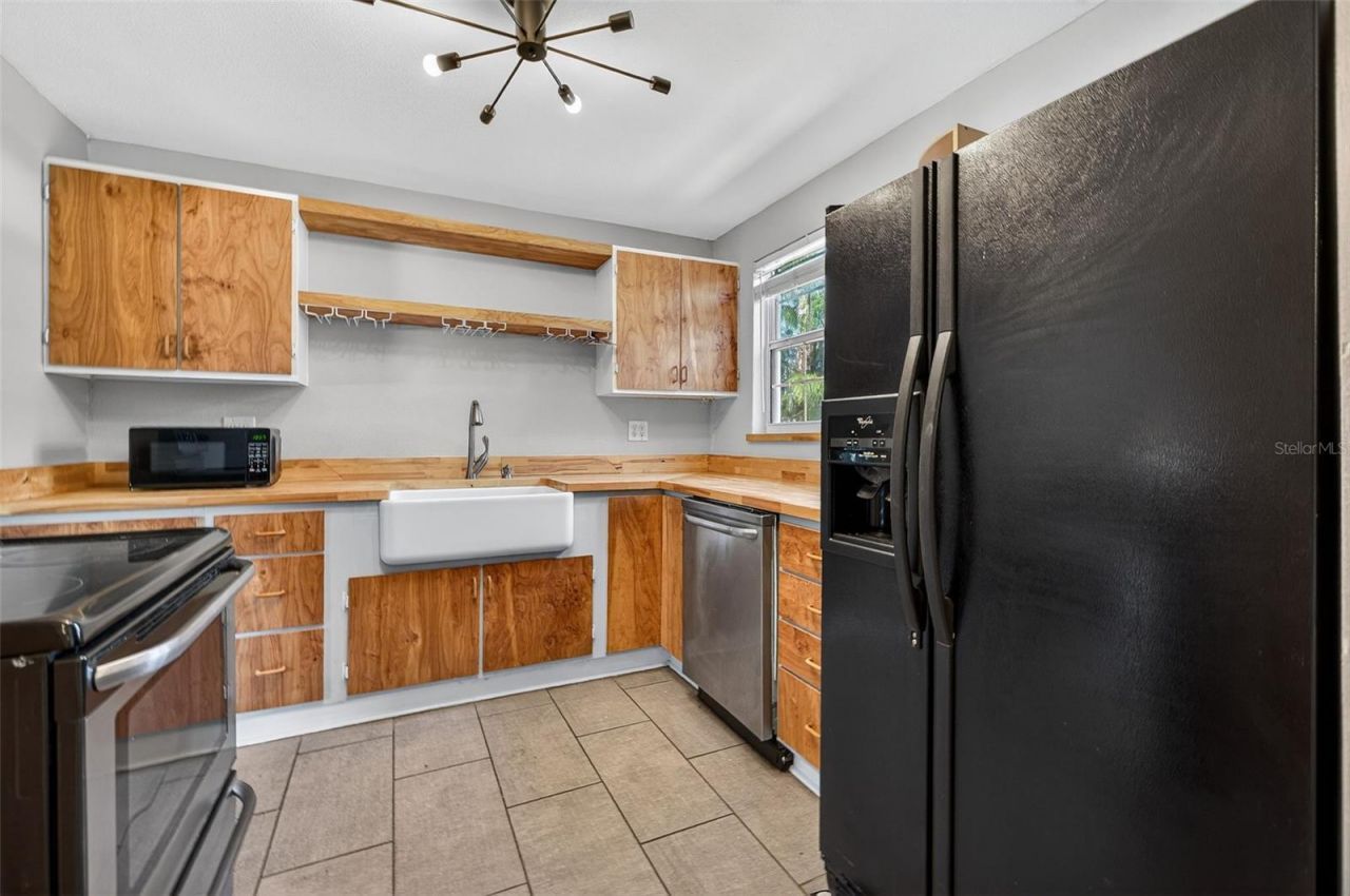 4925 2nd Avenue S, Saint Petersburg, FL 33707 Photo