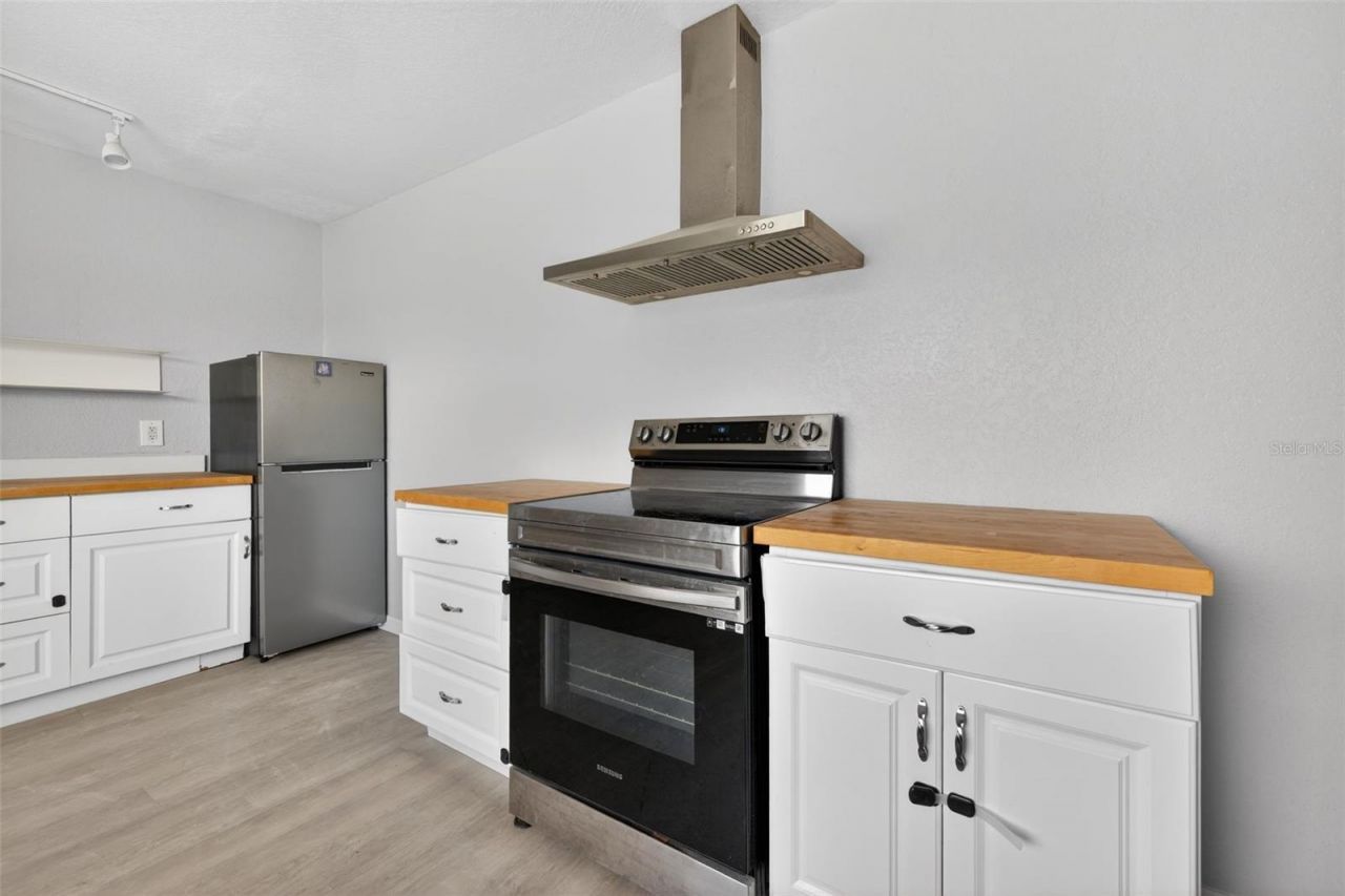 4925 2nd Avenue S, Saint Petersburg, FL 33707 Photo