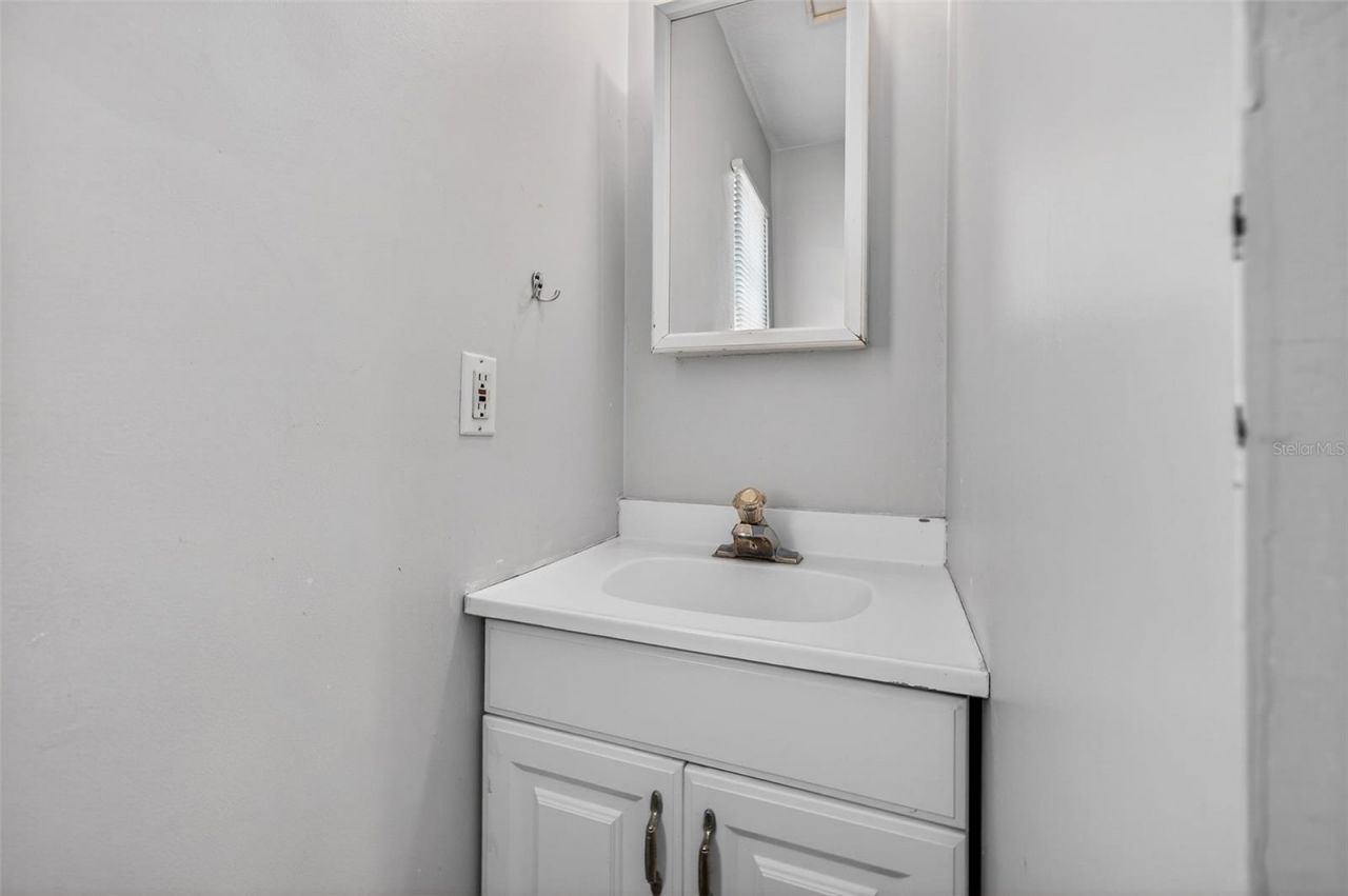 4925 2nd Avenue S, Saint Petersburg, FL 33707 Photo