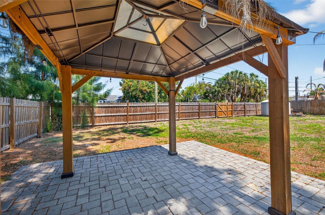 4925 2nd Avenue S, Saint Petersburg, FL 33707 Photo