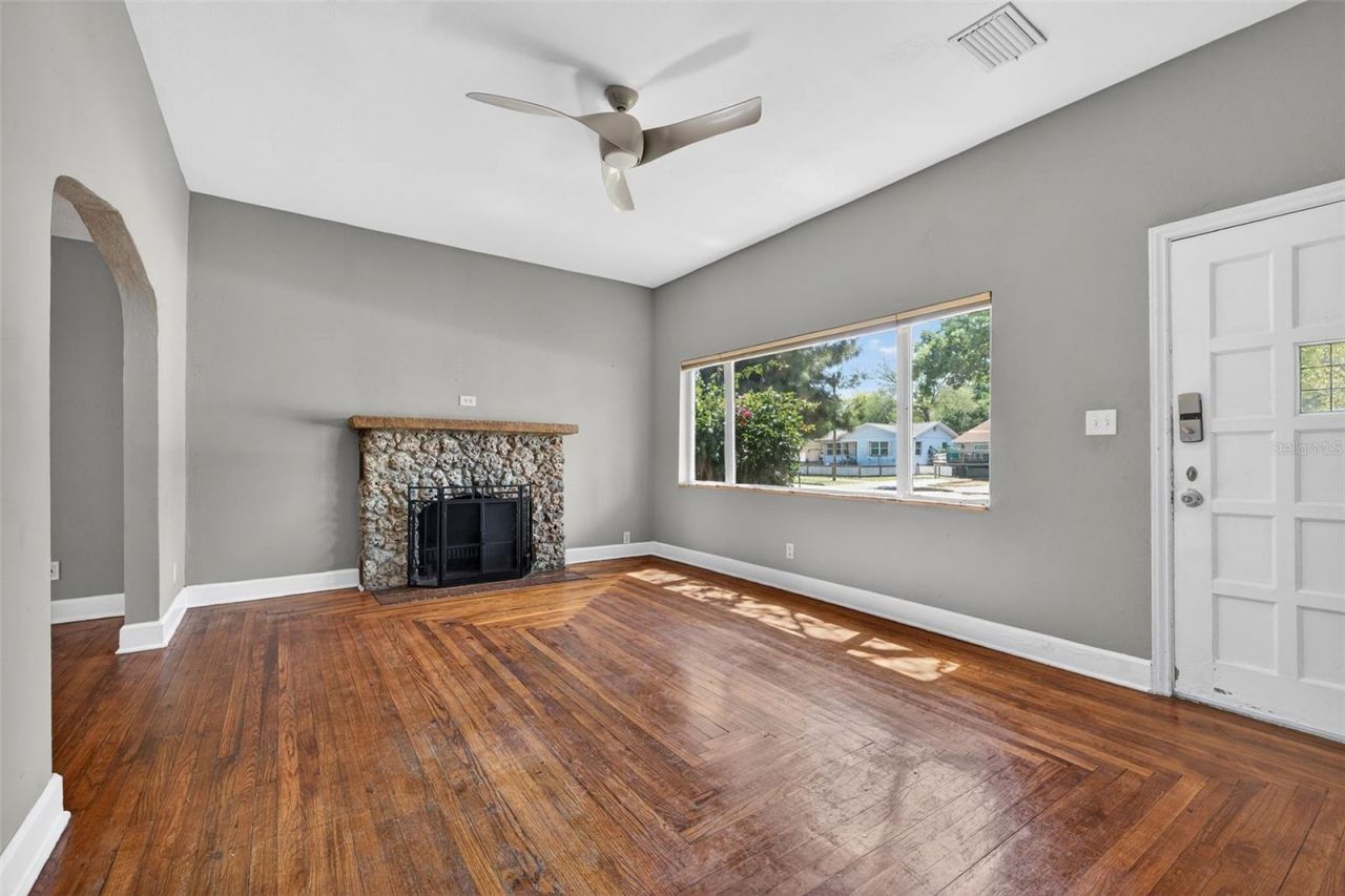 4925 2nd Avenue S, Saint Petersburg, FL 33707 Photo