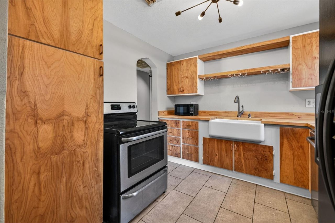 4925 2nd Avenue S, Saint Petersburg, FL 33707 Photo