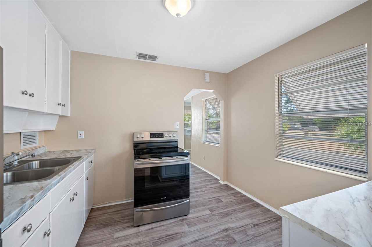 5055 3rd Avenue S, Saint Petersburg, FL 33707 Photo