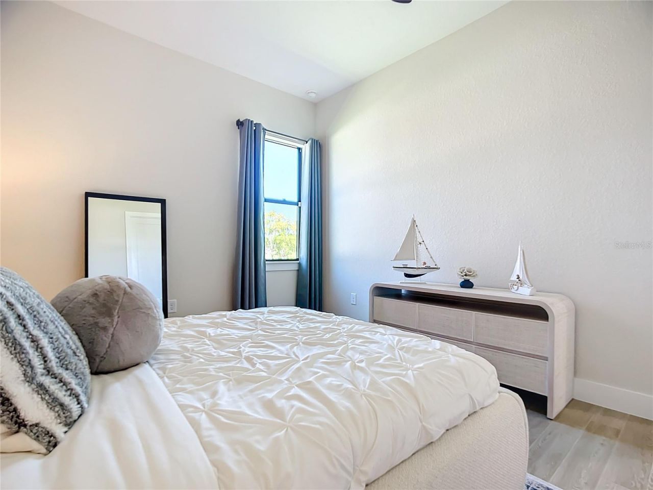 2527 Gleason Parkway, Cape Coral, FL 33914 Photo