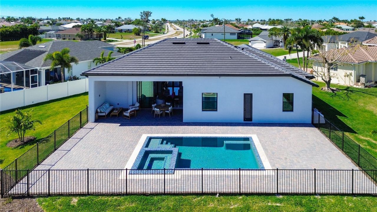 2527 Gleason Parkway, Cape Coral, FL 33914 Photo