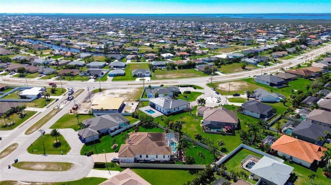 2527 Gleason Parkway, Cape Coral, FL 33914 Photo